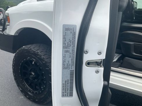 Used 2020 RAM 3500 Laramie AWD/4WD image 18