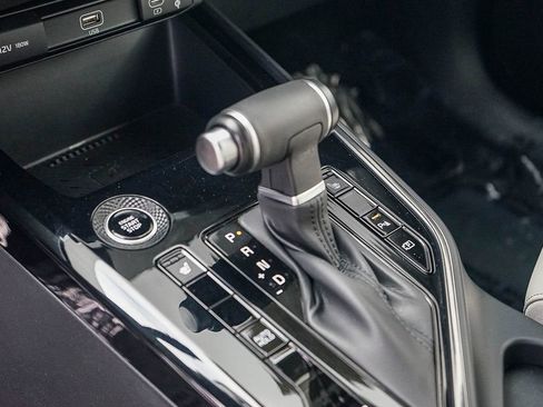 Used 2023 Kia Niro EX Touring image 21