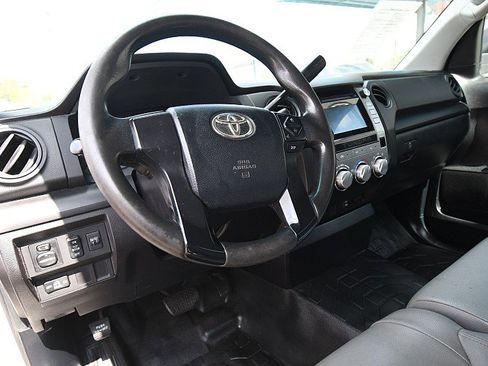 Used 2015 Toyota Tundra SR image 11