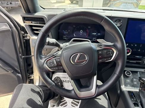 Used 2024 Lexus GX 550 AWD/4WD image 19