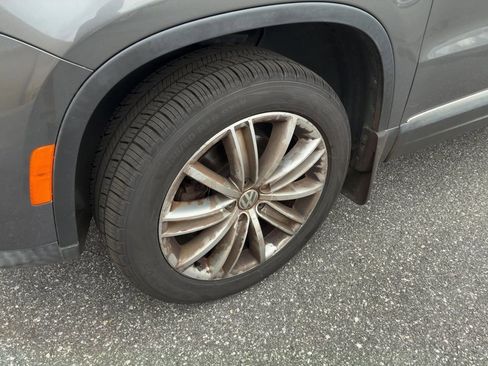 Used 2016 Volkswagen Tiguan SE image 15