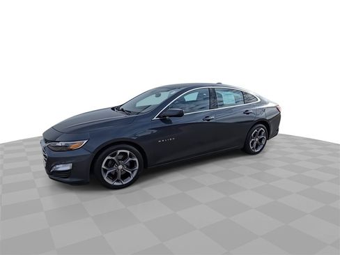 Certified 2020 Chevrolet Malibu LT w/ Leather Package image 4