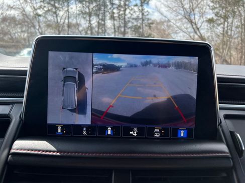 Used 2021 Chevrolet Suburban RST w/ Luxury Package image 30