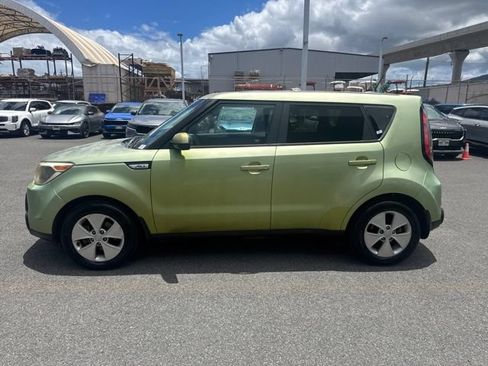 Used 2015 Kia Soul FWD image 2