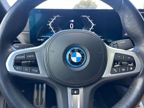 Used 2023 BMW i4 eDrive40 w/ M Sport Package image 24