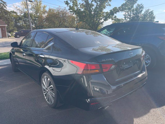 Used 2024 Nissan Altima 2.5 SL FWD image 5