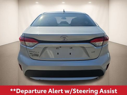 Used 2022 Toyota Corolla LE image 5