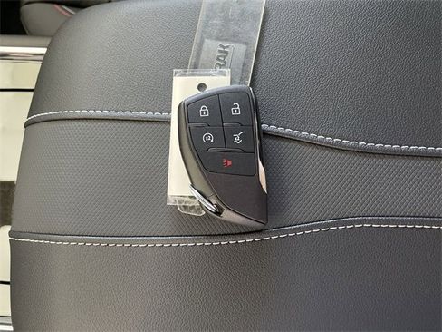 New 2026 Chevrolet Traverse RS image 38