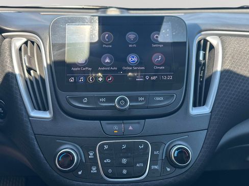 Used 2025 Chevrolet Malibu LT FWD image 8