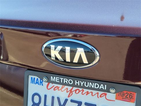 Used 2018 Kia Optima LX image 21