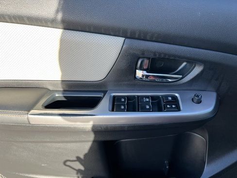 Used 2016 Subaru Crosstrek 2.0i Limited image 10