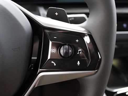 Certified 2025 BMW 530i xDrive w/ Premium Package image 23