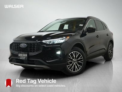 Used 2025 Ford Escape SE w/ Class II Trailer Tow Package
