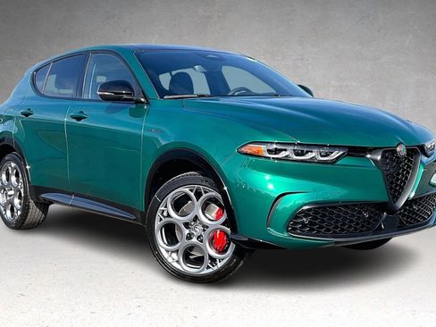 New 2025 Alfa Romeo Tonale Veloce w/ Premium Package image 2