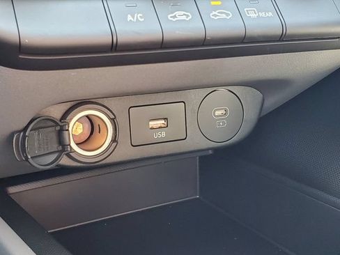 Used 2026 Hyundai Elantra SE FWD image 20