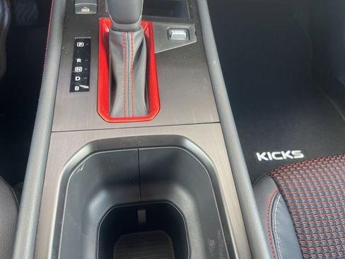New 2025 Nissan Kicks SR image 37