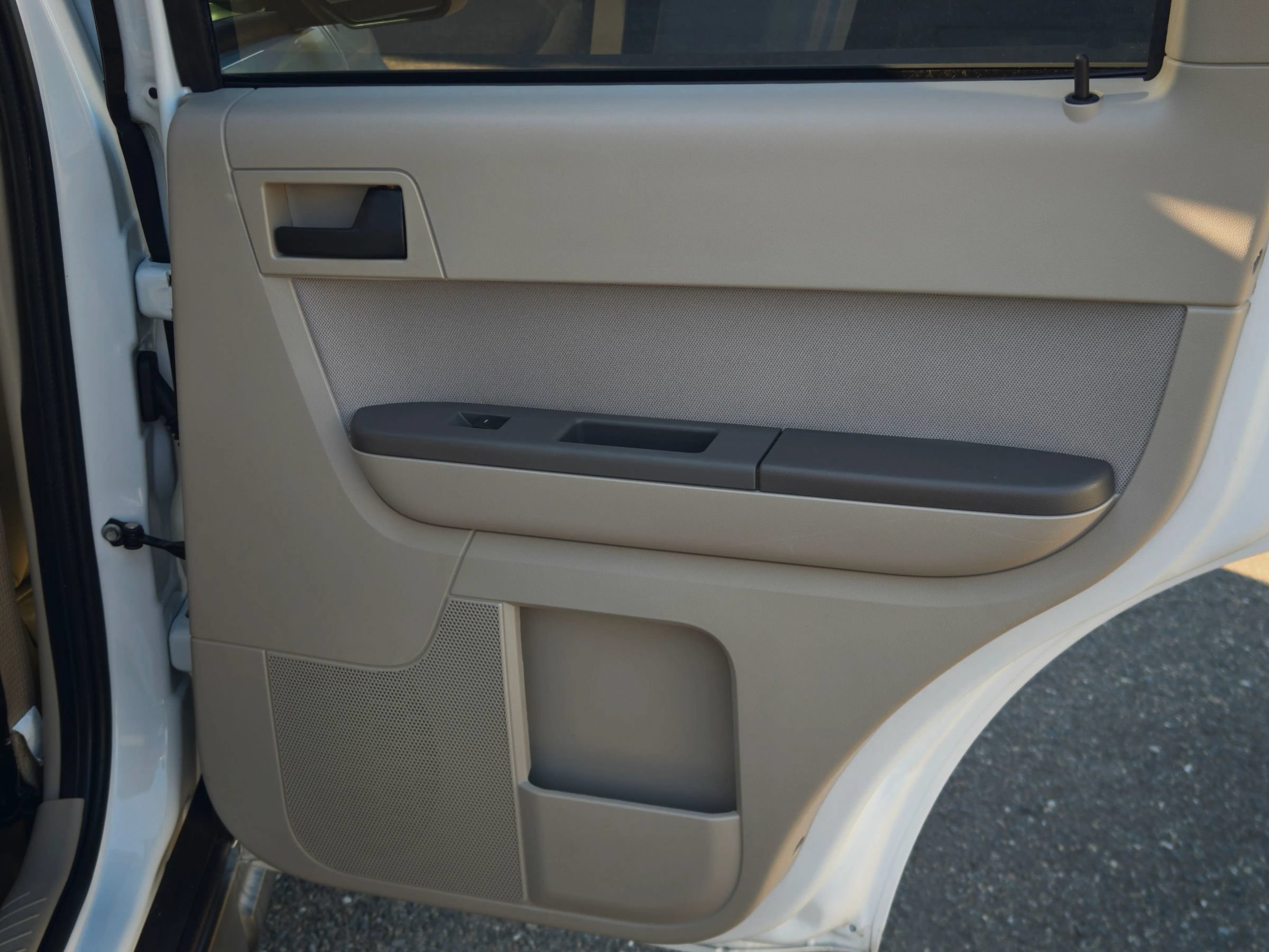 Used 2012 Ford Escape 4WD Hybrid image 40