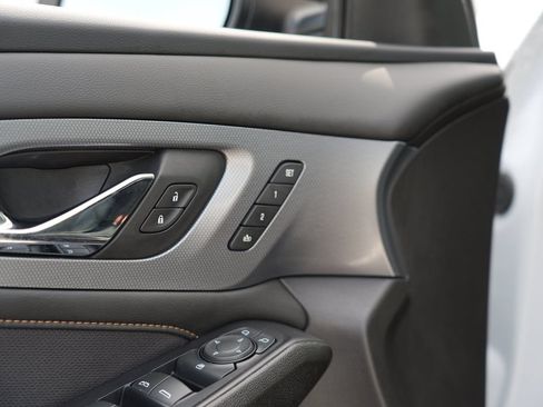 Used 2021 Chevrolet Traverse Premier w/ Redline Edition AWD/4WD image 18