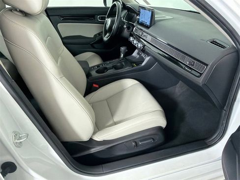 Used 2024 Honda Civic Touring image 15