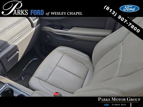 Used 2021 Ford Expedition Max XLT image 14