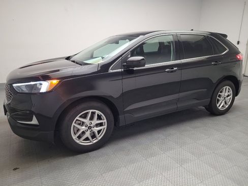 Used 2023 Ford Edge SEL image 2
