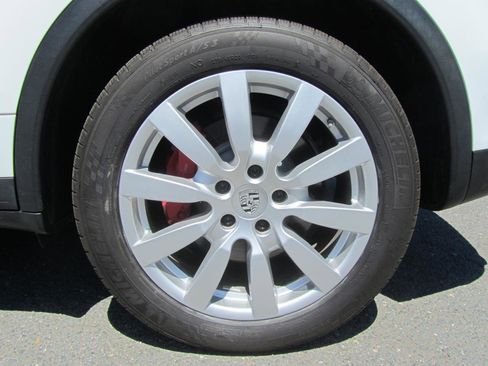 Used 2012 Porsche Cayenne Turbo image 26