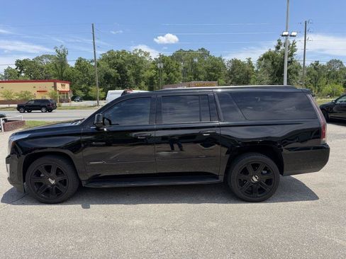 Used 2019 Cadillac Escalade ESV Luxury AWD/4WD image 8