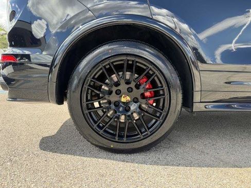 Used 2017 Porsche Cayenne GTS AWD/4WD image 60