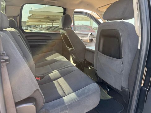 Used 2009 Chevrolet Silverado 2500 LT w/ Exterior Plus Package RWD image 20