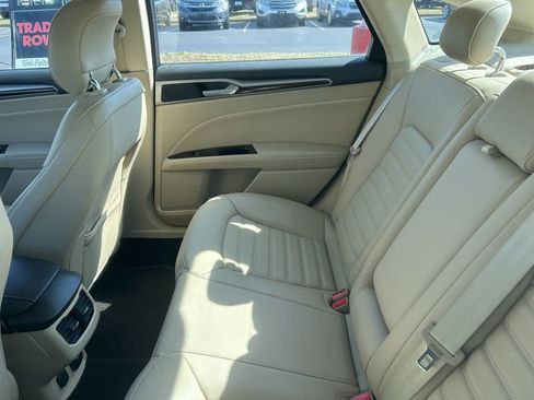 Used 2014 Ford Fusion SE w/ Equipment Group 502A image 7