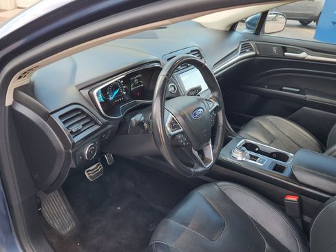 Used 2018 Ford Fusion Titanium image 23