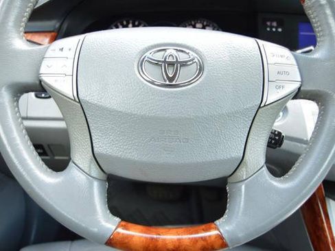 Used 2007 Toyota Avalon Limited FWD image 17
