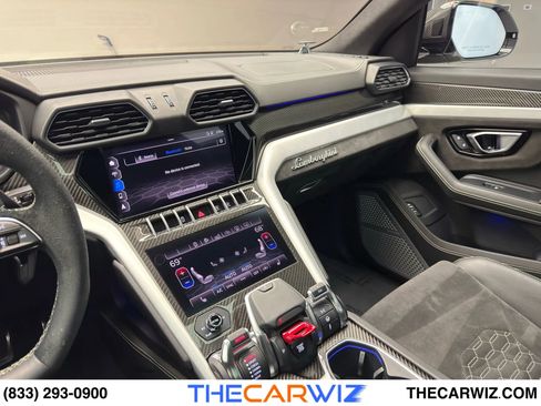 Used 2020 Lamborghini Urus image 71
