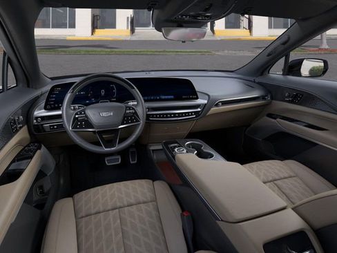 New 2026 Cadillac Lyriq Signature Sport w/ Nappa Leather Package RWD image 15
