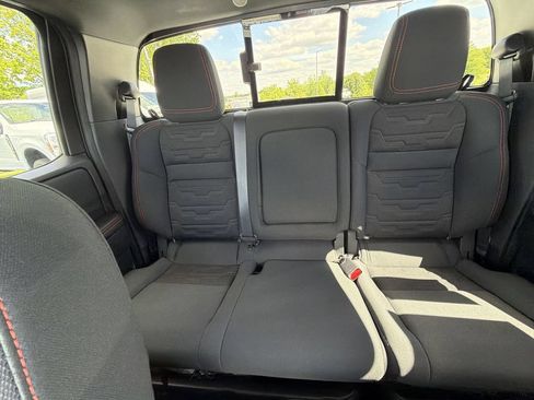 Used 2025 Nissan Frontier PRO-4X AWD/4WD image 15