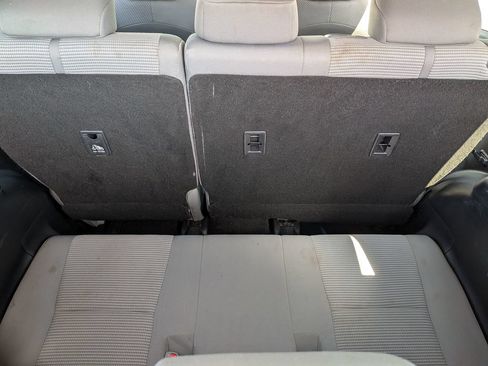 Used 2023 Toyota Highlander L FWD image 28