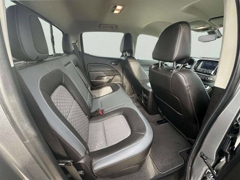 Used 2019 Chevrolet Colorado Z71 image 14