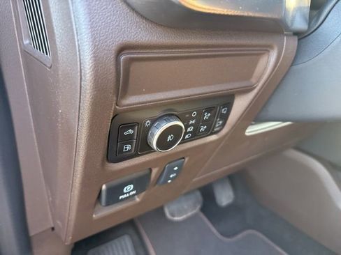 Used 2025 Ford F150 King Ranch image 18