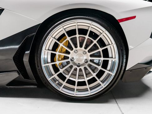 Used 2013 Lamborghini Aventador LP 700-4 image 43