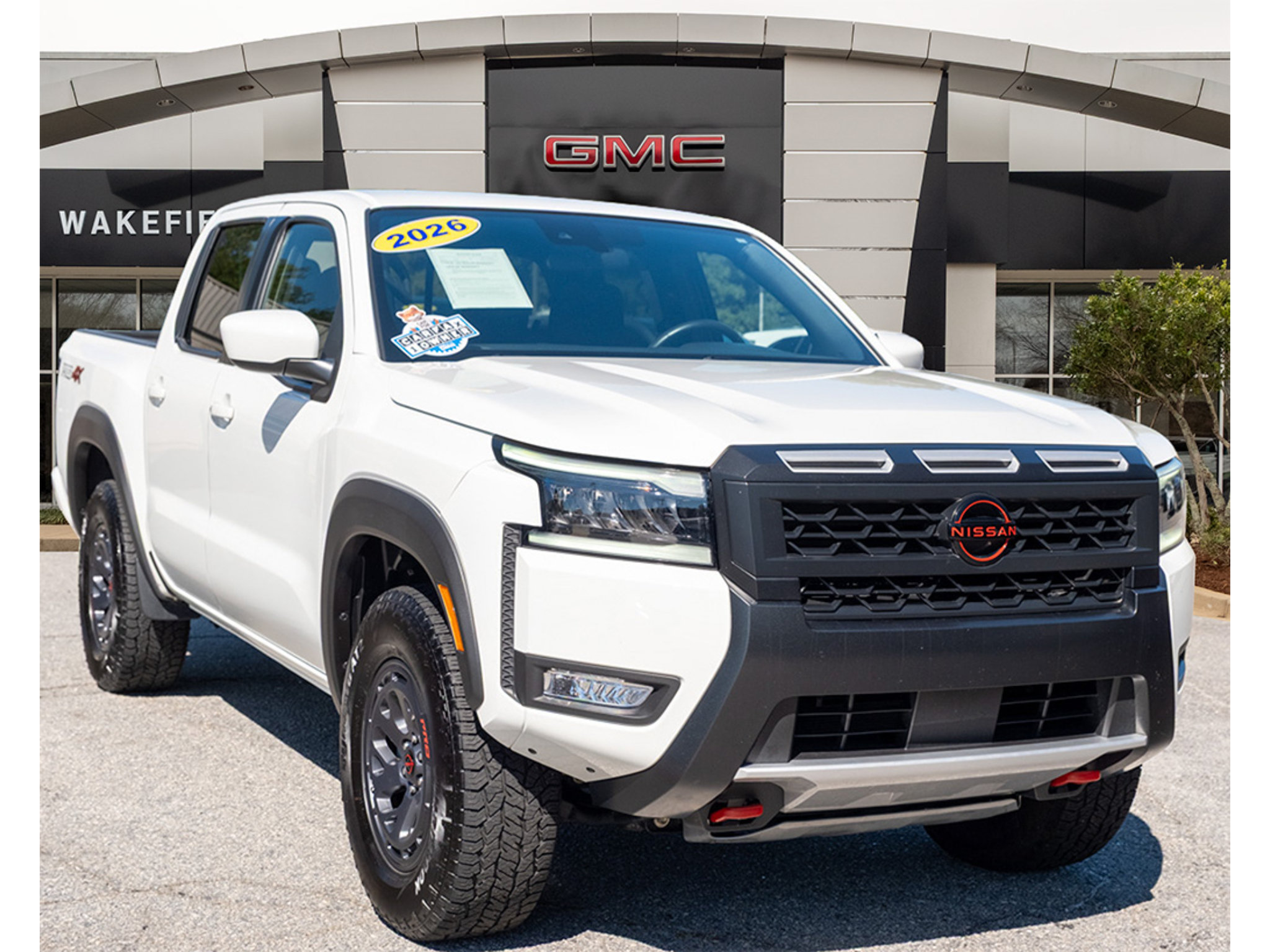 Used 2026 Nissan Frontier PRO-4X AWD/4WD image 1