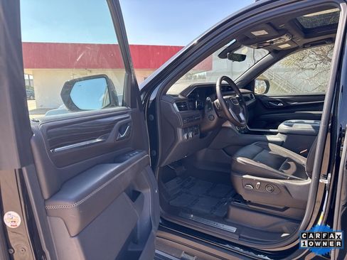 Used 2021 GMC Yukon XL Denali w/ Denali Premium Package image 9