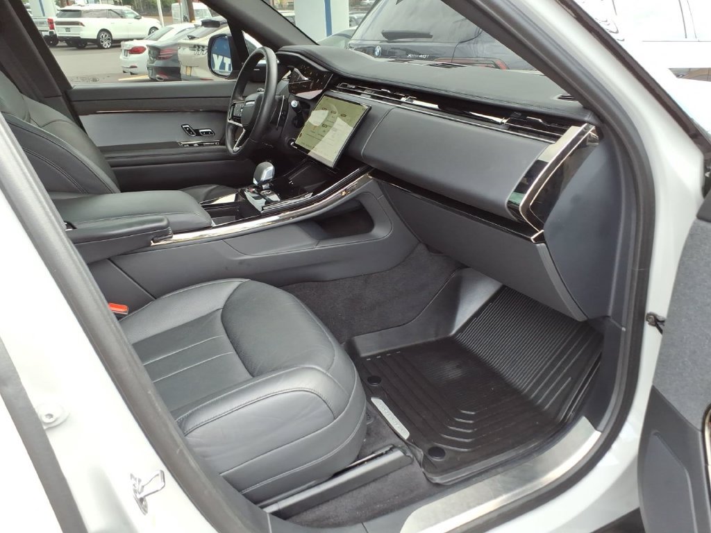 Used 2024 Land Rover Range Rover Sport Dynamic SE AWD/4WD image 13