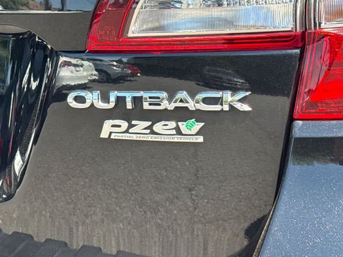 Used 2015 Subaru Outback 2.5i Premium AWD/4WD image 12