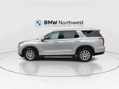 Used 2023 Hyundai Palisade SEL w/ Winter Package image 11