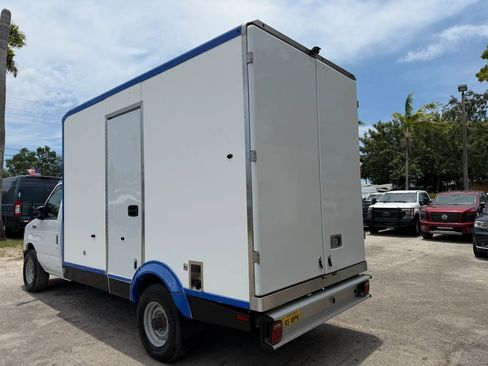 Used 2024 Ford E-350 and Econoline 350 Super Duty w/ Power Windows & Locks Group RWD image 8