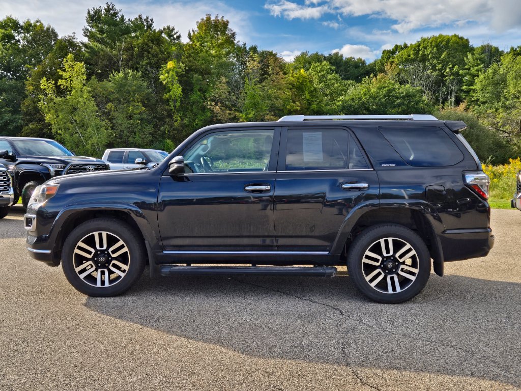 Used 2023 Toyota 4Runner Limited AWD/4WD image 2
