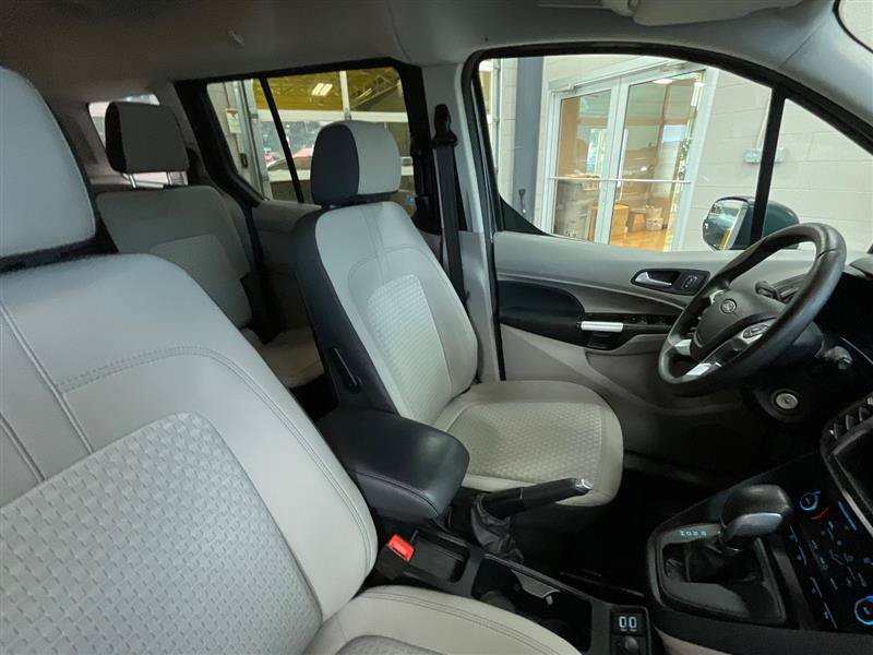 Used 2022 Ford Transit Connect XLT FWD image 26