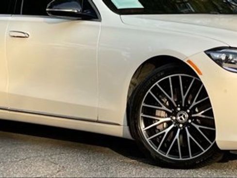 Used 2022 Mercedes-Benz S 580 4MATIC Sedan image 10