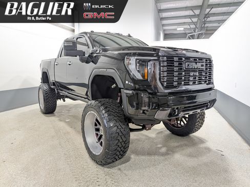 Used 2024 GMC Sierra 2500 Denali Ultimate AWD/4WD image 1