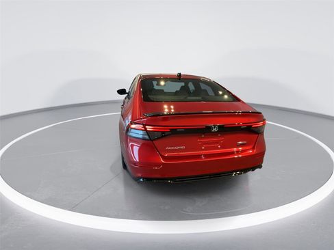 Used 2024 Honda Accord Sport image 7